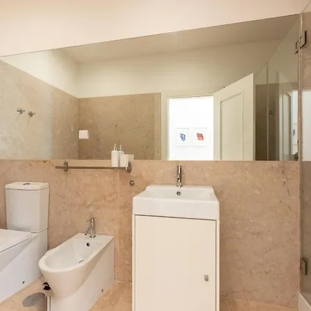 Liberdade Great Bright With Ac Elevator Garage Апартаменты