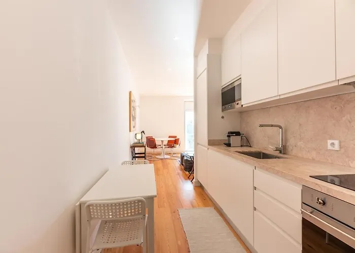 شقة Liberdade Great Bright With Ac Elevator Garage