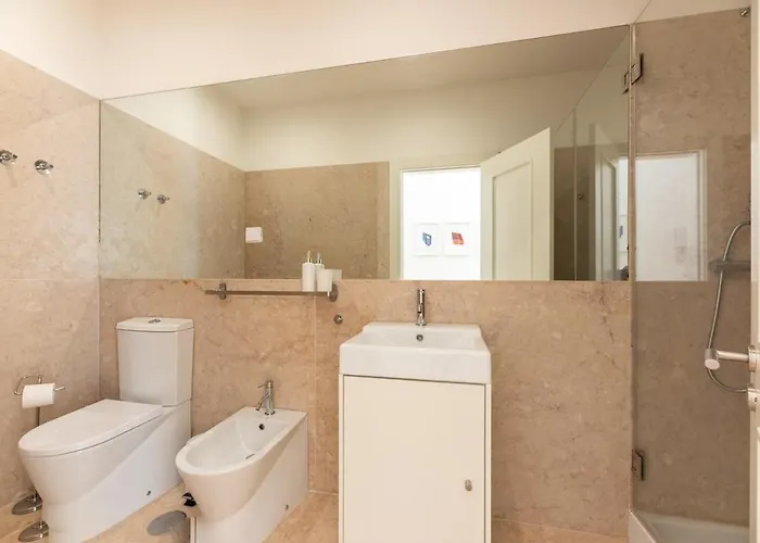 Liberdade Great Bright With Ac Elevator Garage شقة